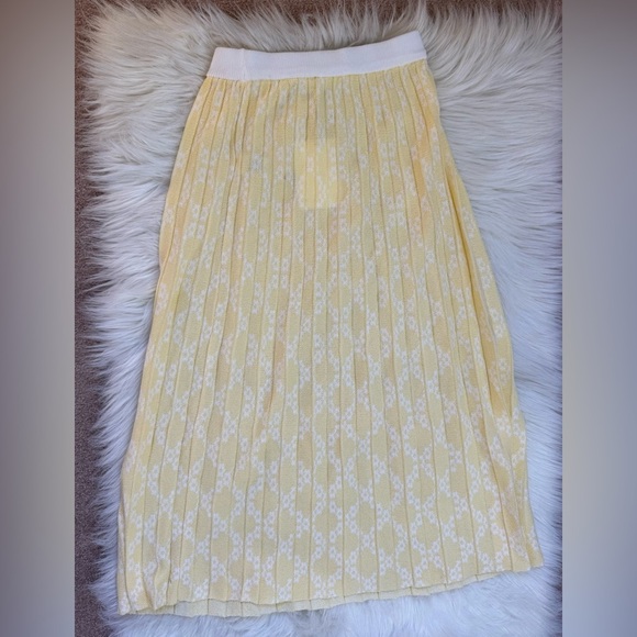 New A.L.C knit cotton pleated Butter yellow midi skirt - Picture 4 of 5